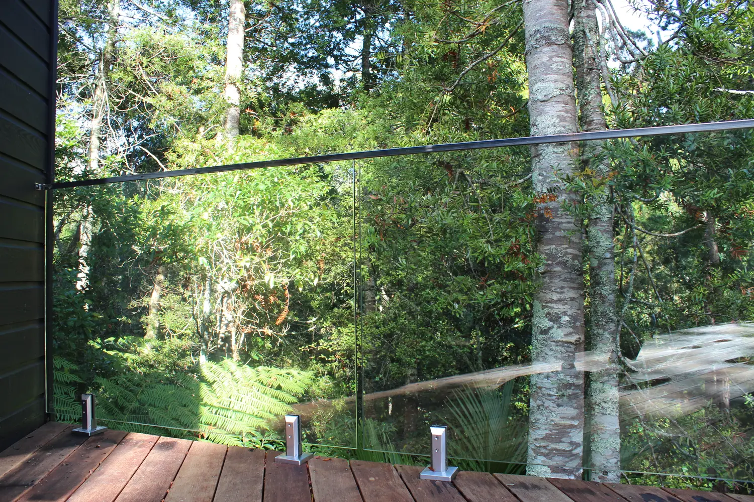 Deck balustrade over native bush by Professional Fitouts