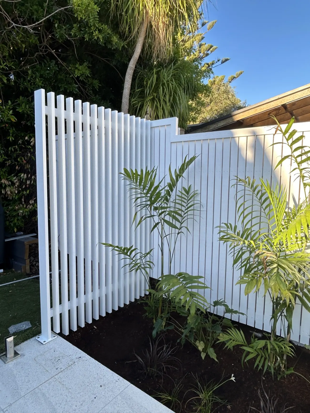 Slat privacy screening by Professional Fitouts